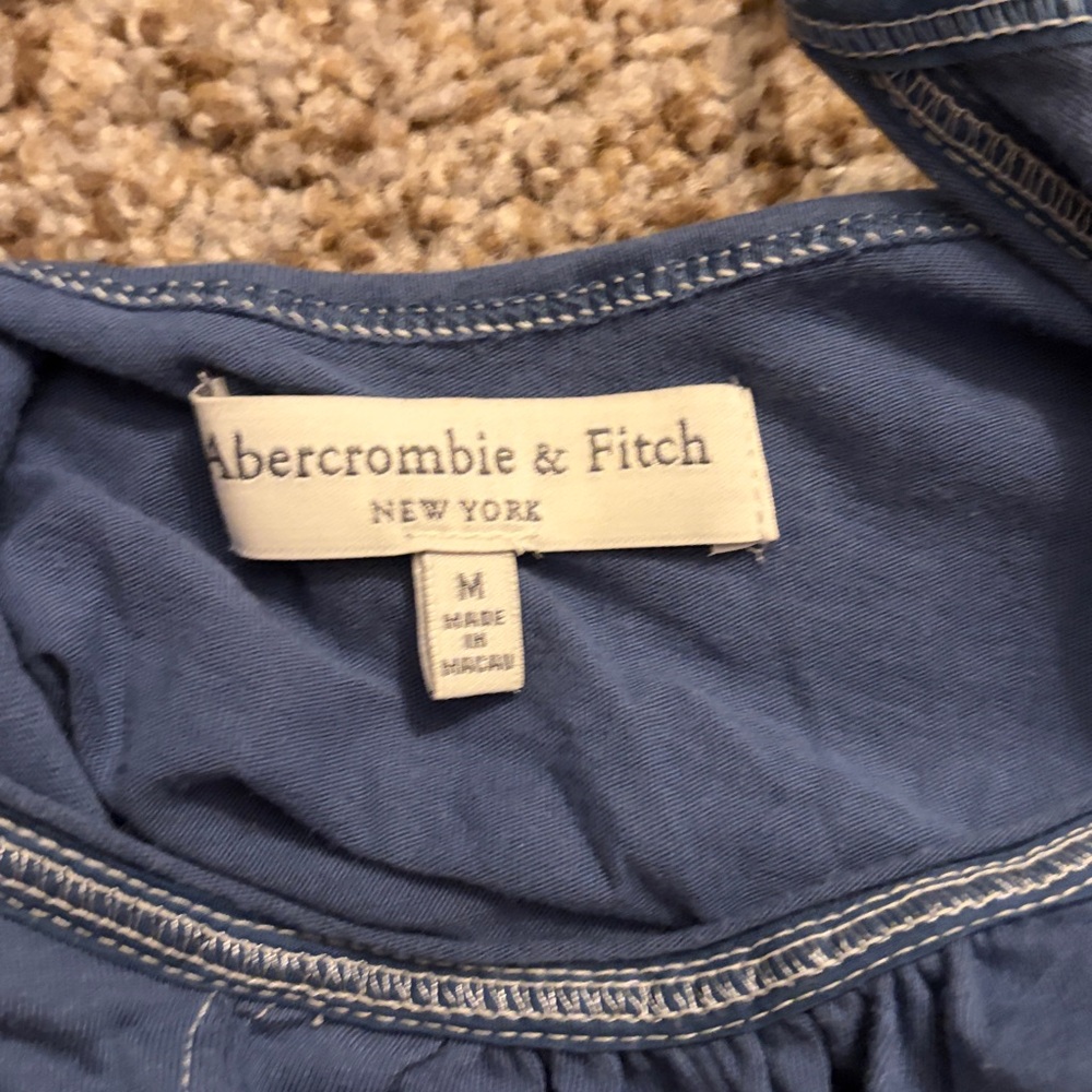 ABERCROMBIE AND FITCH Women’s Navy Blue Spaghetti Strap Tank Top - Picture 3 of 3